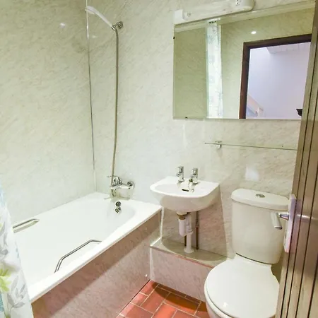 Long Byres Apartment