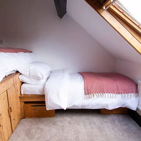 Long Byres Apartment