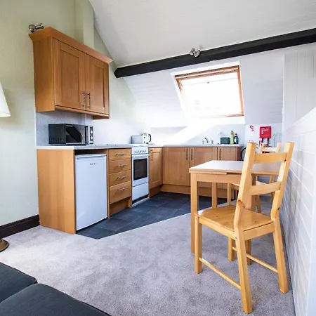 Long Byres Apartment