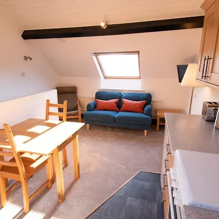 Long Byres Apartment